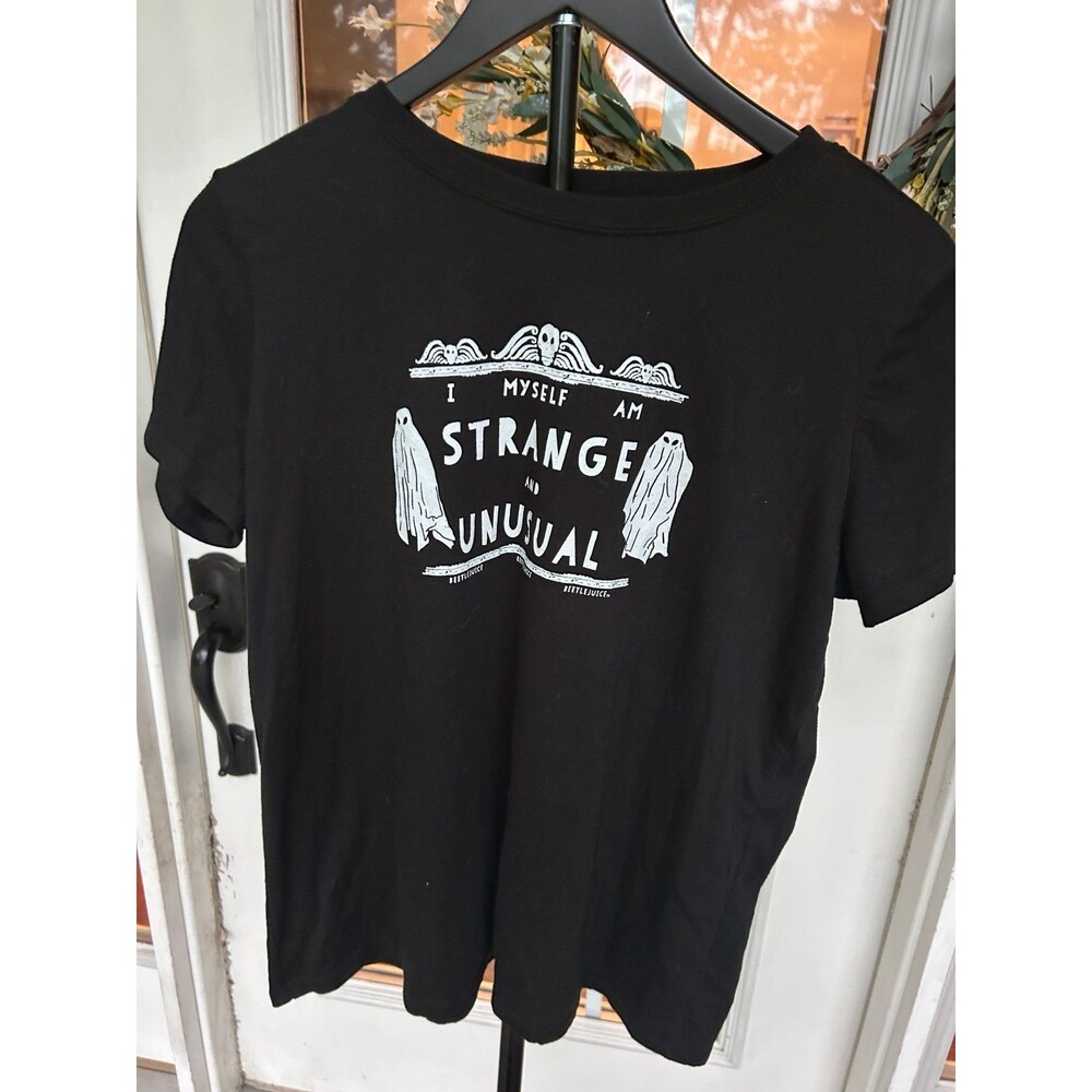 Beetlejuice Lydia Deetz Strange and Unusual Ghost Graphic Tee size 00
